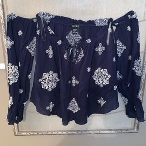 NWT Boutique Off-Shoulder Navy Embroidered Top - L